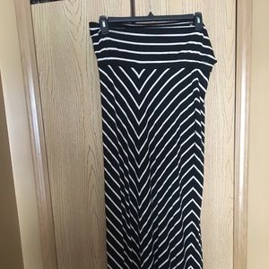 Black and gold maxi skirt